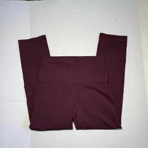 Lululemon Wunder Train Cropped Leggings 21" thumbnail 3