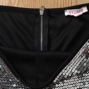 Womens Agaci Lined Sequins Stretchy Shorts Black Silver Size Medium thumbnail 5