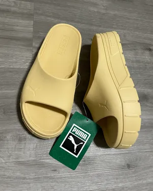 Puma Platform Slides thumbnail 2
