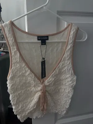 Pretty Little Thing Top thumbnail 1