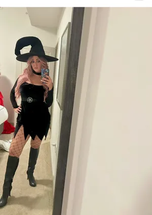 Yandy witch costume size medium  thumbnail 5