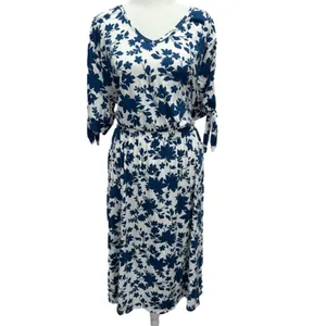 Navy and White Floral Knit V Neck Short Sleeve Dress by Acting Pro Size 1X thumbnail 9