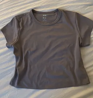 Uniqlo Cropped Shirt thumbnail 1