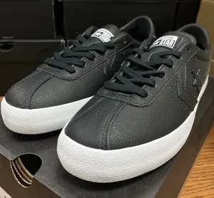 Converse Women's Black and Grey Trainers thumbnail 1