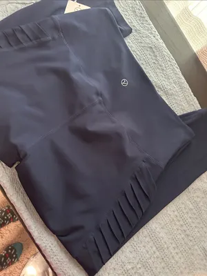 Navy High-Waist Leggings with Side Rib Detail pockets Sz L by VoGo NWT thumbnail 6