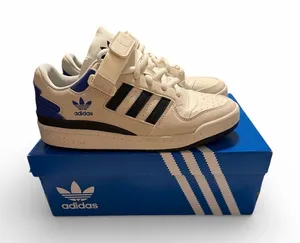 Adidas Women's Forum Low classic Sneakers‎ women's size 9.5 cream black blue thumbnail 1