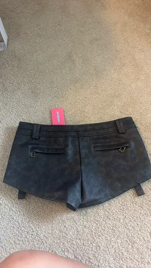 Edikted Black Shorts Leather thumbnail 2