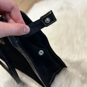 Jaclyn Smith Black Suede Croc‎ Embossed Trim Shoulder Bag Purse Tote Work Bag thumbnail 8