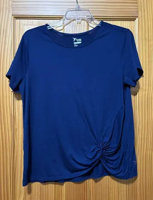 Old Navy Active Top thumbnail 1