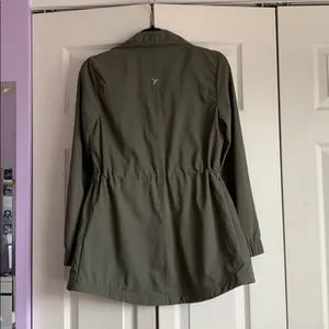 Lightweight athletic jacket in olive green thumbnail 5