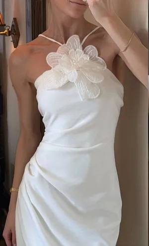 NEW Elliatt Janelle 3d Flower white halter Midi Dress sz L thumbnail 1