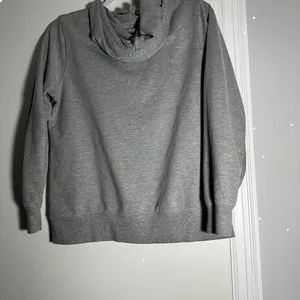 Disney Juniors Sz:XL 15-17 Classic Mickey Mouse Graphic Print Grey Cotton Hoodie thumbnail 4