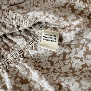 Sim & Sam brown/white floral puff sleeve smocked top thumbnail 4