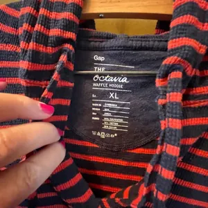 Gap size XL striped “The Octavia waffle Hoodie”. thumbnail 2