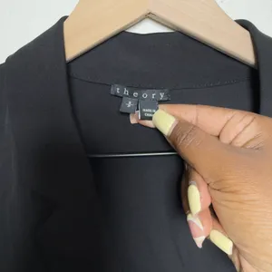 Theory Women 100% SILK Ilori Blouse Small Black Crepe de Chine Wrap Top Classic thumbnail 4