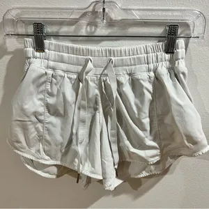 Lululemon HOTTY HOT SHORT! thumbnail 1