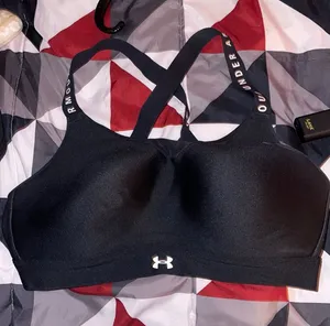 Under Armour Sports Bra with Clasp thumbnail 1