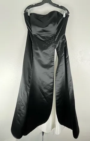 SCOTT MCCLINTOCK Black White Layered Strapless Beaded Gown Size 14 Elegant thumbnail 1