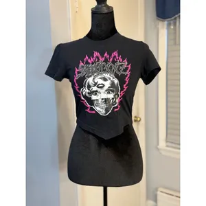 SWIXXZ Face Collage Black Crop T-Shirt Pink Flame Goth Y2K Size M thumbnail 2
