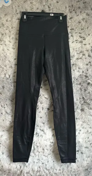 104. Lululemon Align High-Rise Shiny Black Leggings. Sz 4 thumbnail 1