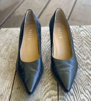 Pazzo Kitten Heel Pump Black Size 6 thumbnail 2