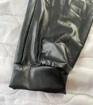 Size Medium Pleather Pants Black thumbnail 4