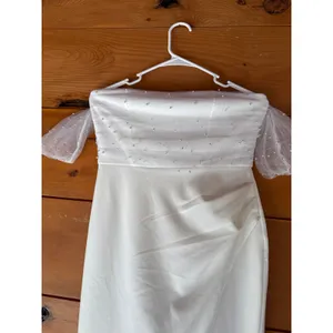 Lulus Profound Glamour Ivory Pearl Off-the-Shoulder Tulip Maxi Dress Bridal Sz M thumbnail 4