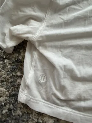 Lululemon Short Sleeve thumbnail 3