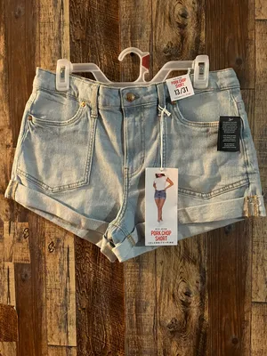 Celebrity Pink NWT women's Jean shorts mid rise size 13 thumbnail 2