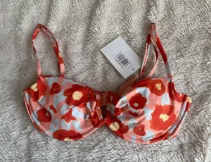 Dippin Daisy Floral Bikini Top SZ M thumbnail 1