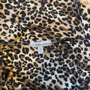 Charlotte Russe leopard mini skirt thumbnail 4