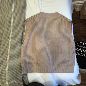 Abercrombie Crew Shell Sweater thumbnail 11
