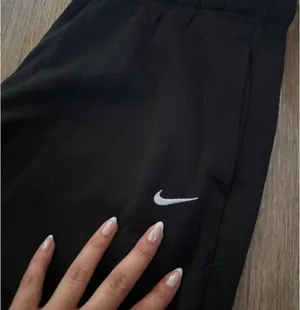 Nike Sweatpants Black thumbnail 2