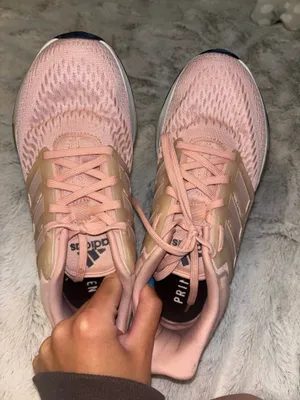 Adidas Bounce Shoes thumbnail 2
