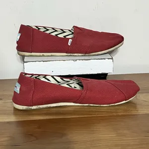 Toms Canvas Classic Women's Apple Red US Size 8.5 Slip-On Comfort‎ Flat thumbnail 2