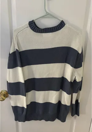 TJ Maxx Sweater thumbnail 2