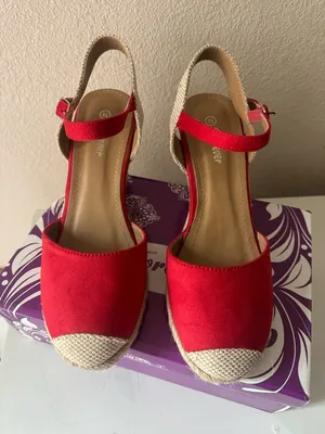 Red and beige platform shoes Size 7 thumbnail 2