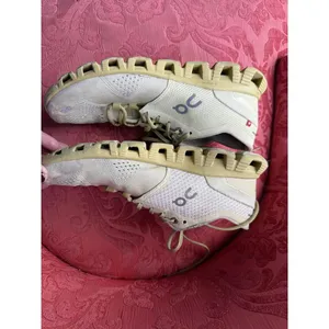 On Cloud Running Women’s Sneakers in Light Yellow thumbnail 4