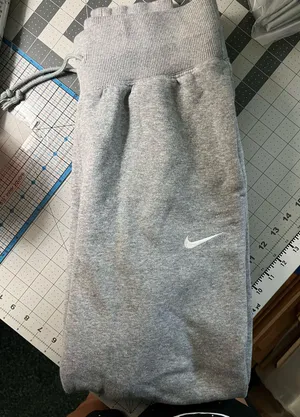 Nike Sweatpants thumbnail 1