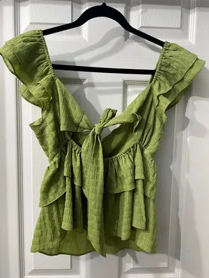 VICI Green Textured Tie Front Peplum Top Ruffle Strap Summer Blouse Size Medium thumbnail 3