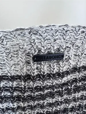 Billabong Gray & Black Open Knit Striped Crewneck Sweater Size Medium thumbnail 3