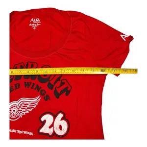 ALTA GRACIA Red Detroit Red Wings Women's T-Shirt size M thumbnail 6