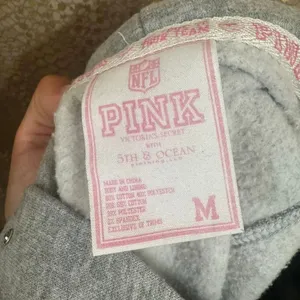 PINK Victorias Secret Vintage NFL Dallas Cowboys Rhinestone Hoodie Medium thumbnail 6