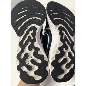 Nike Black White Women’s Flyknit Laced Sneakers DD3024-001 8M thumbnail 8