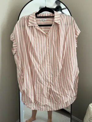 Madewell Pink and White Striped Short-Sleeve Button-Down Shirt Oversized thumbnail 1