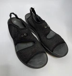 Bzees Debut Sandals Womens 8M Black Good Slingback Wedge Stretch Shimmer thumbnail 1