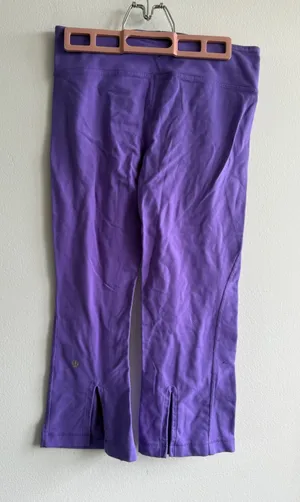 Lululemon Groove Crop Purple Flare Leg Yoga Pants‎ Split Hem Womens Size 6 thumbnail 1