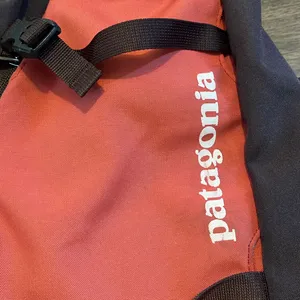 Patagonia Atom 8L Sling Bag thumbnail 4