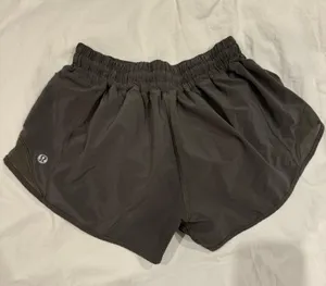 Lululemon Hotty Hot Shorts 2.5" Low-Rise 4 thumbnail 6