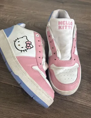 Hello Kitty Sanrio Pink White Blue Low Top Sneakers WMHK25BB019 Womens Size 8 thumbnail 1